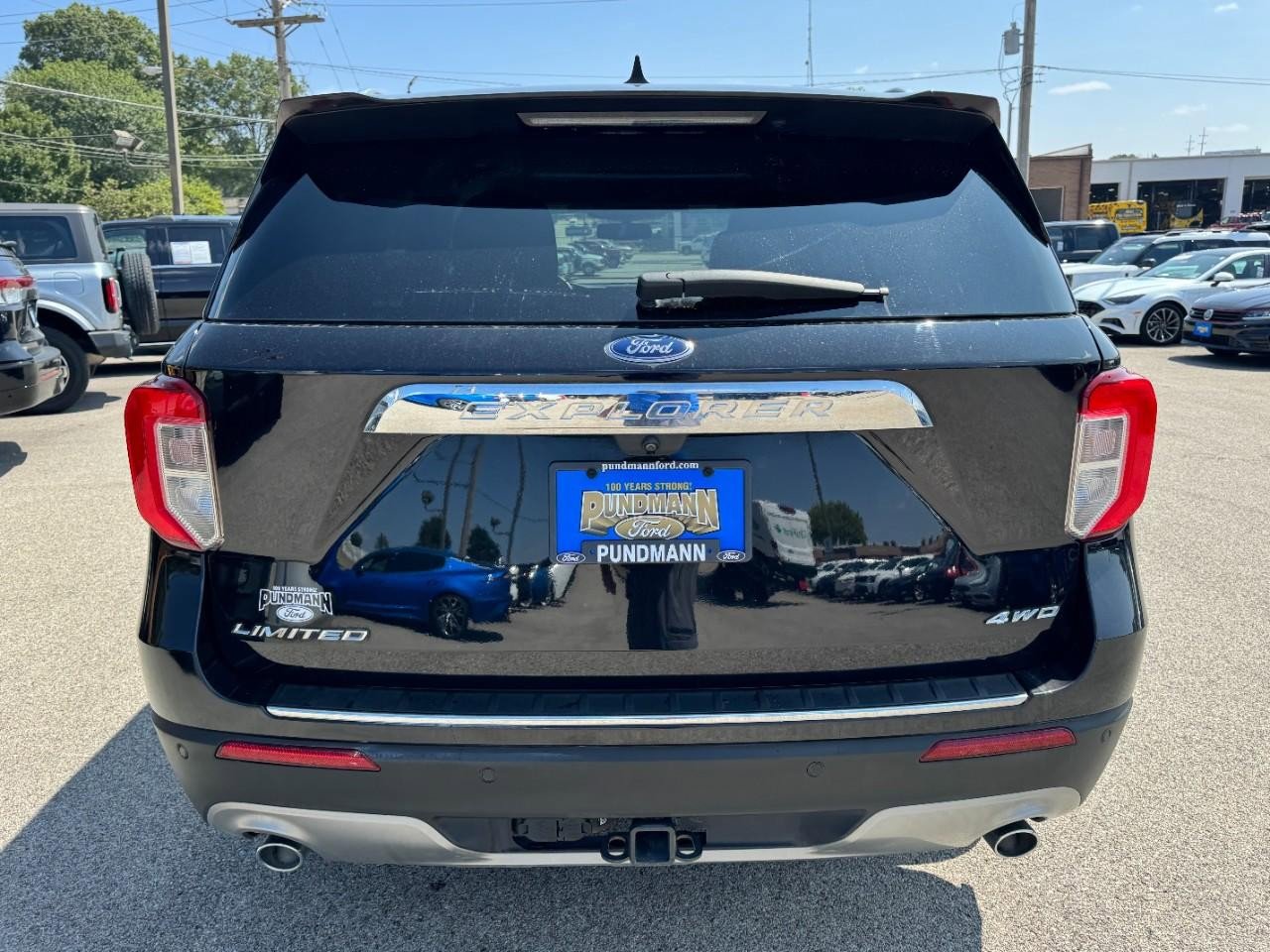 Used 2022 Ford Explorer Limited w/ Equipment Group 301A image 4