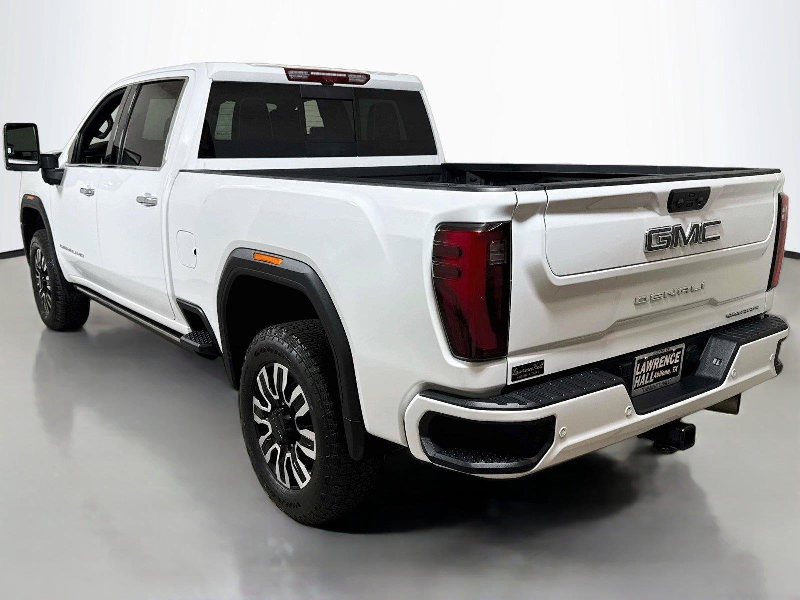 Certified 2026 GMC Sierra 2500 Denali Ultimate AWD/4WD image 6