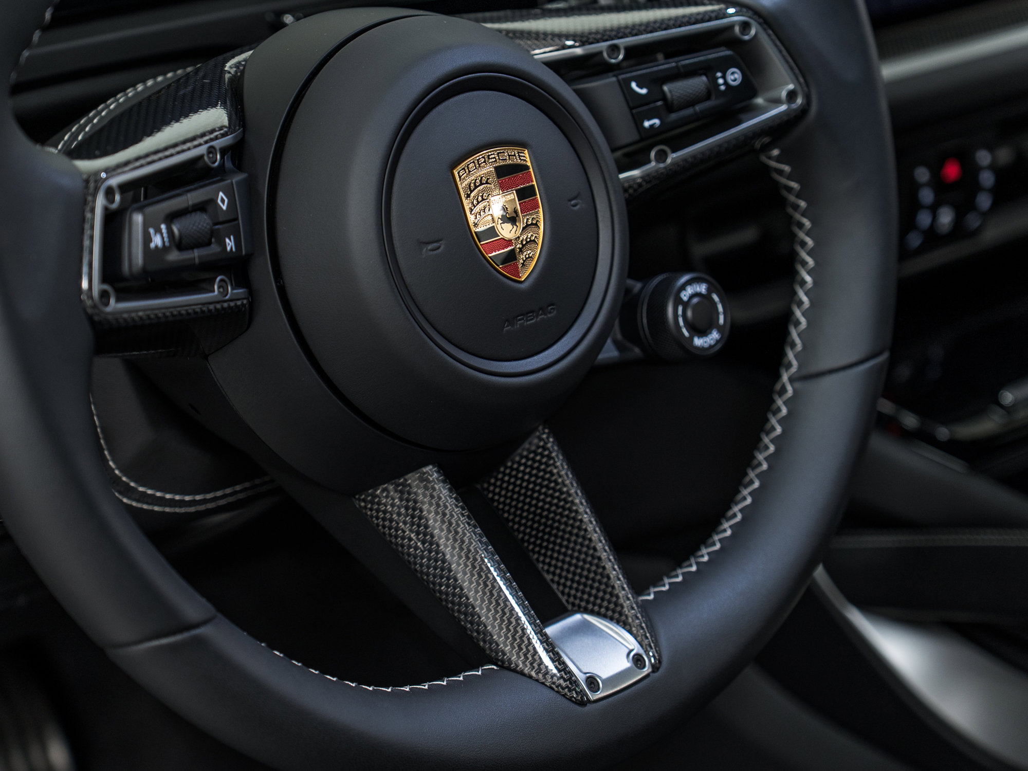 Certified 2024 Porsche Cayenne Turbo image 16