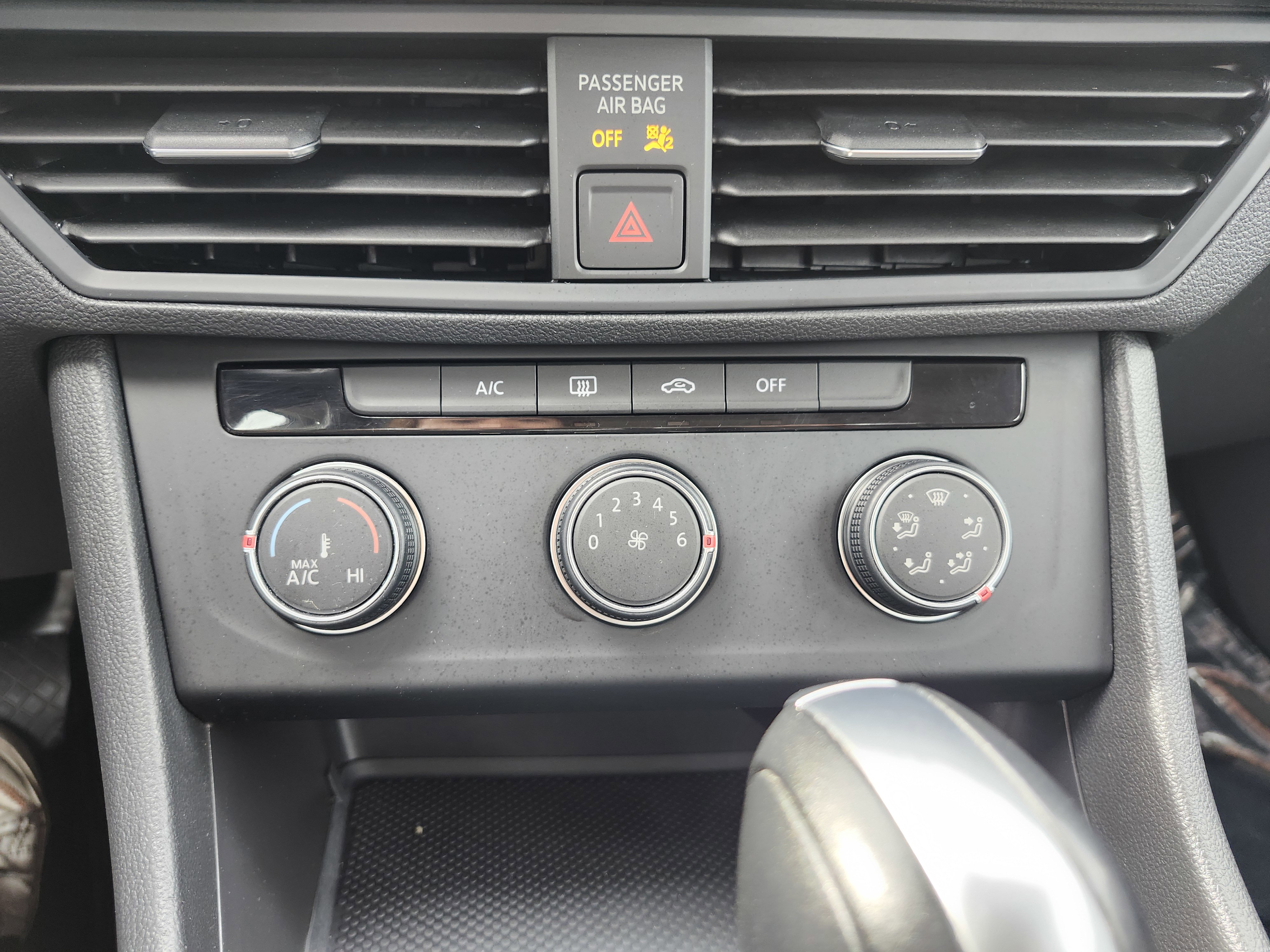 Used 2019 Volkswagen Jetta S w/ Driver Assistance Package image 28