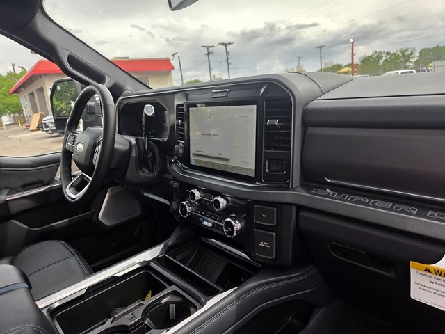 Used 2026 Ford F250 Platinum AWD/4WD image 8