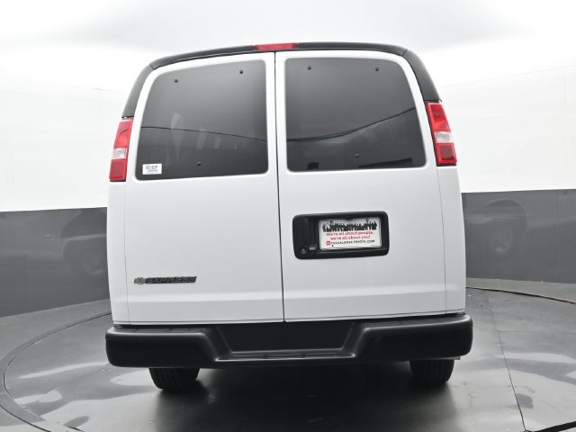 Used 2022 Chevrolet Express 2500 LS w/ Driver Convenience Package RWD image 2