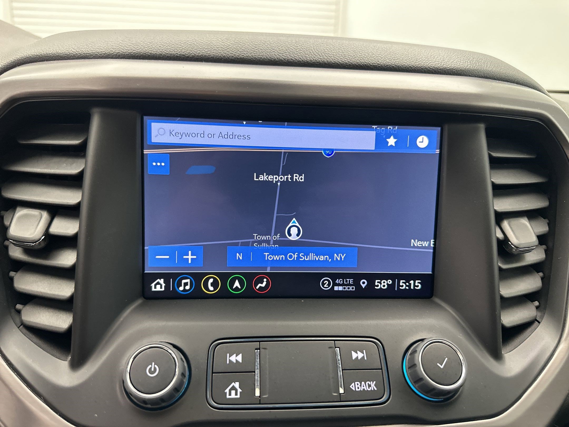 Certified 2023 GMC Acadia AT4 w/ Technology Package AWD/4WD image 23