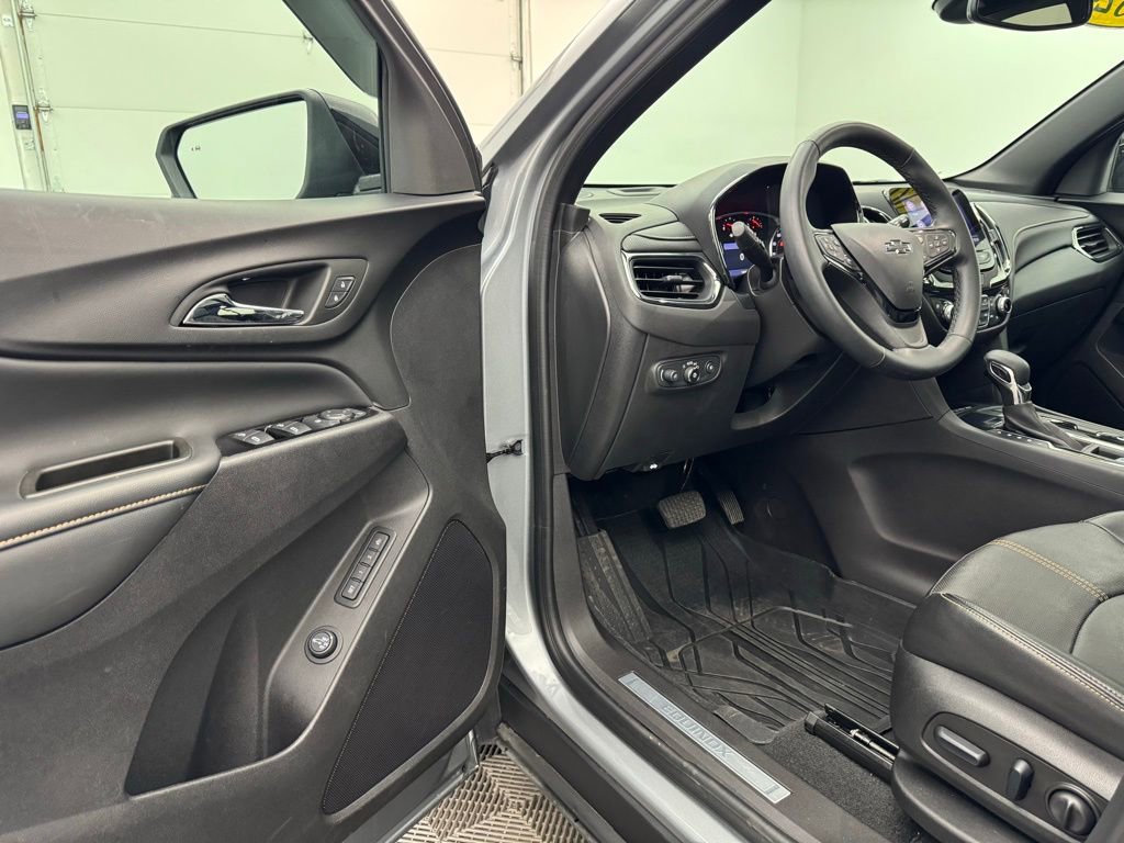 Used 2024 Chevrolet Equinox Premier image 16