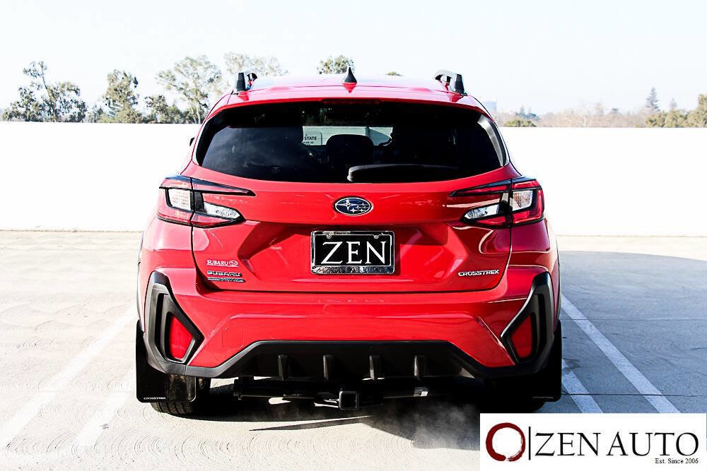 Used 2024 Subaru Crosstrek 2.0i Premium image 11