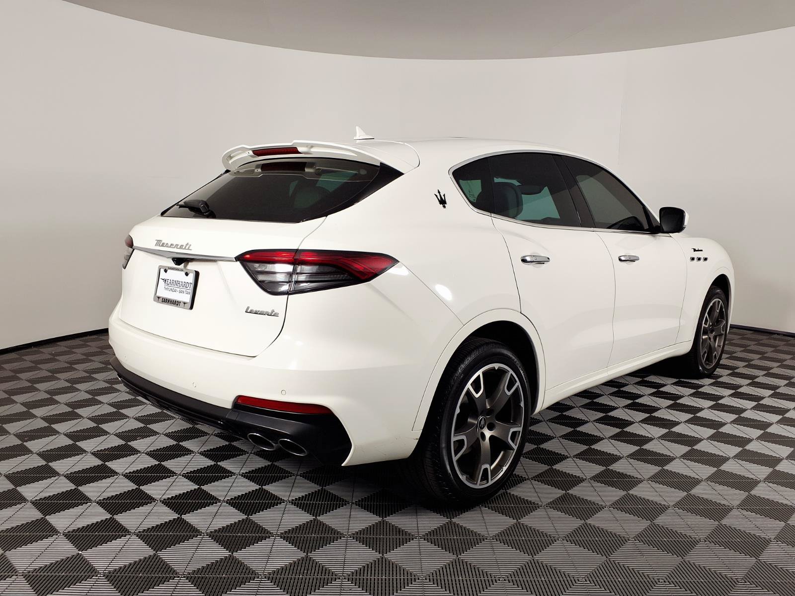 Used 2022 Maserati Levante Modena AWD/4WD image 4