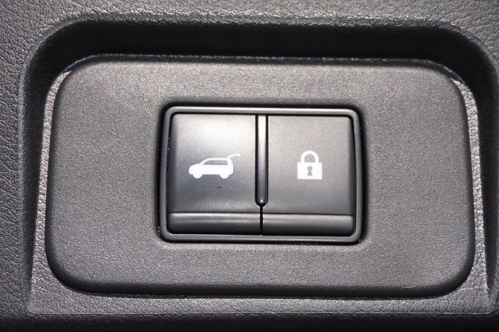 Used 2026 Nissan Rogue SV FWD image 8