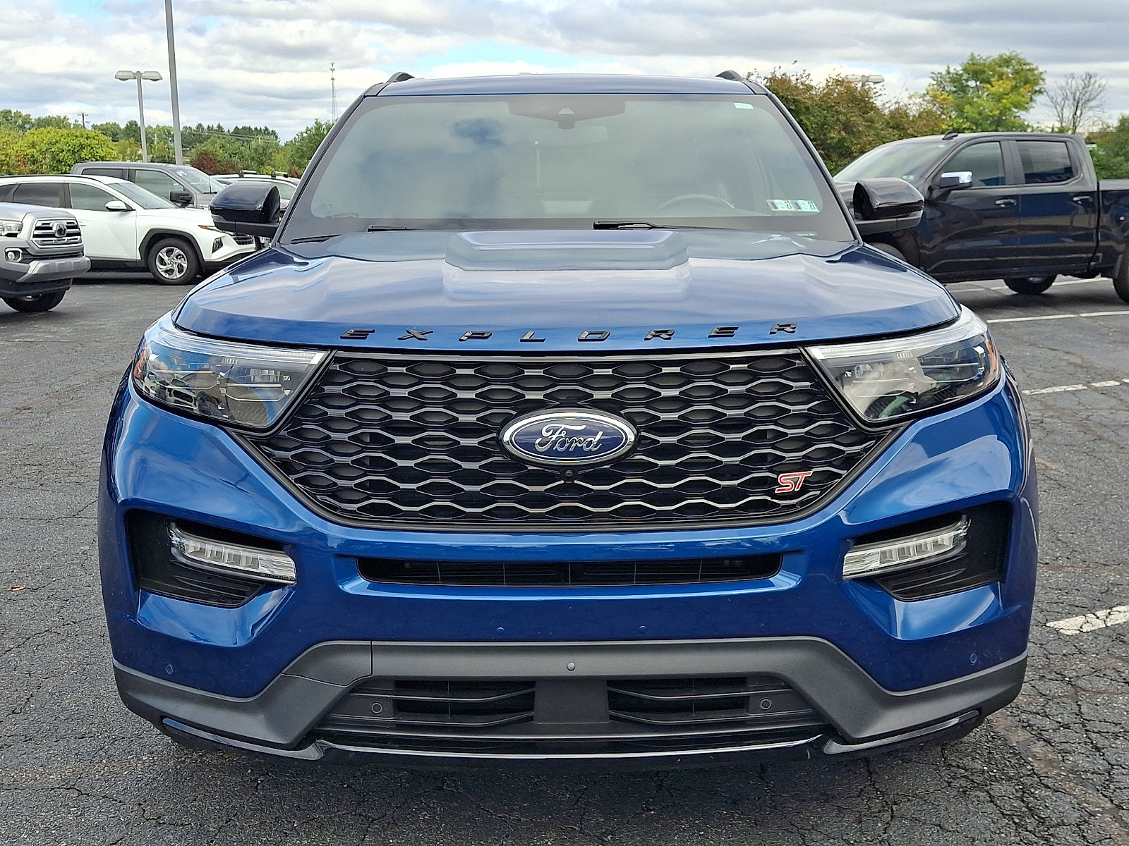 Used 2023 Ford Explorer ST w/ Equipment Group 401A AWD/4WD image 2
