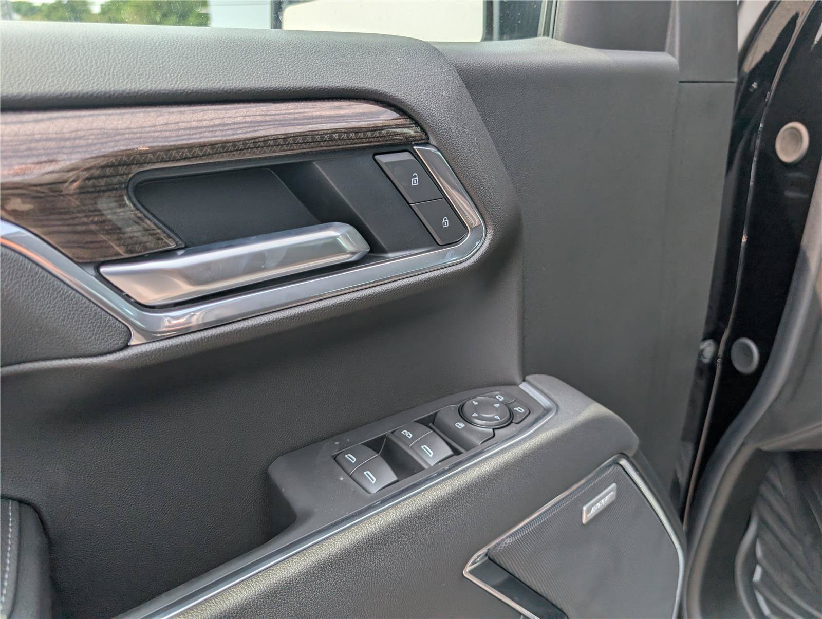 New 2026 Chevrolet Silverado 1500 LT Trail Boss w/ Convenience Package II AWD/4WD image 17
