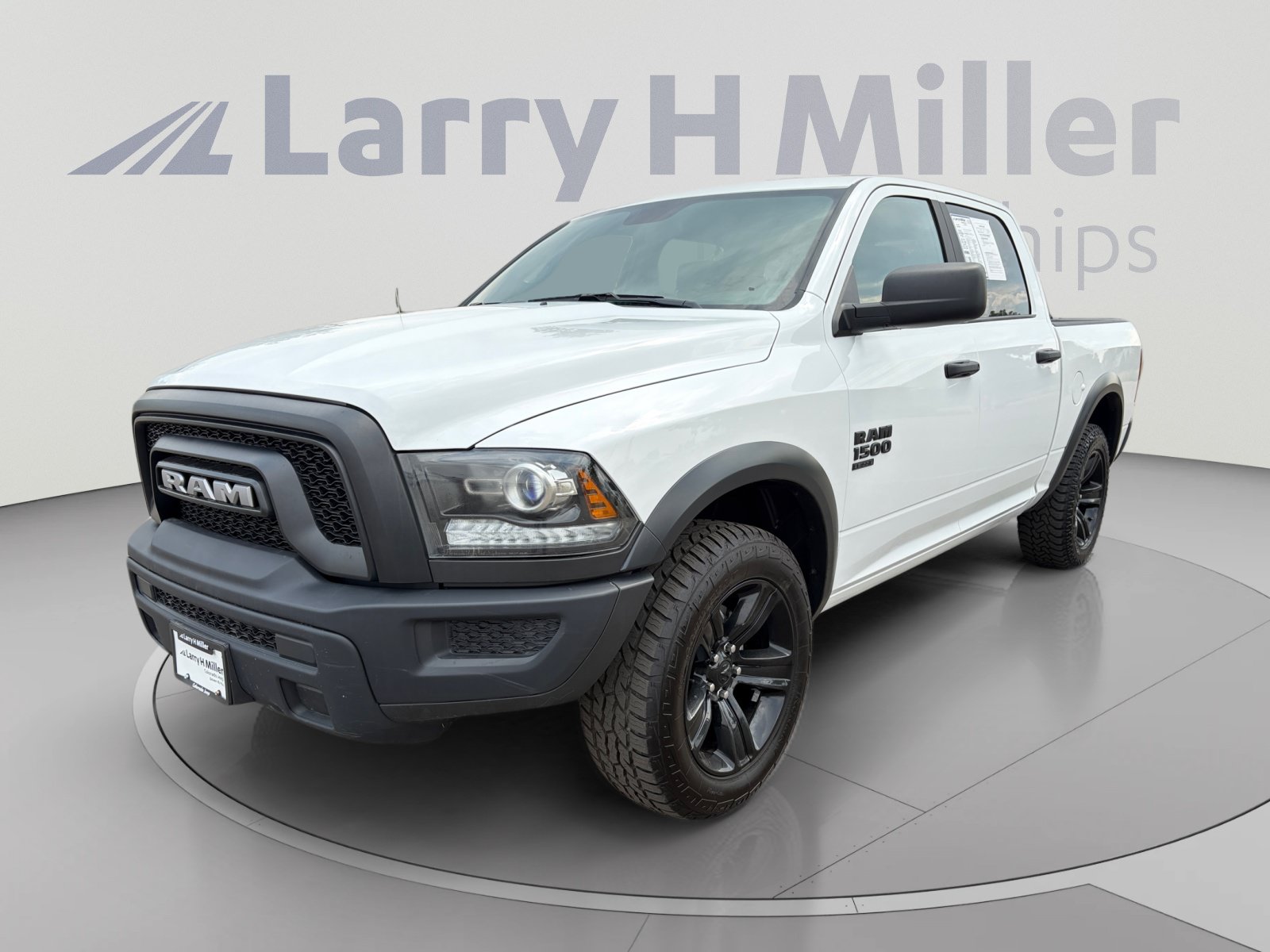 Used 2024 RAM 1500 Warlock AWD/4WD image 1