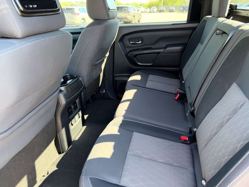 Used 2024 Nissan Titan SV w/ SV Convenience Package AWD/4WD image 27