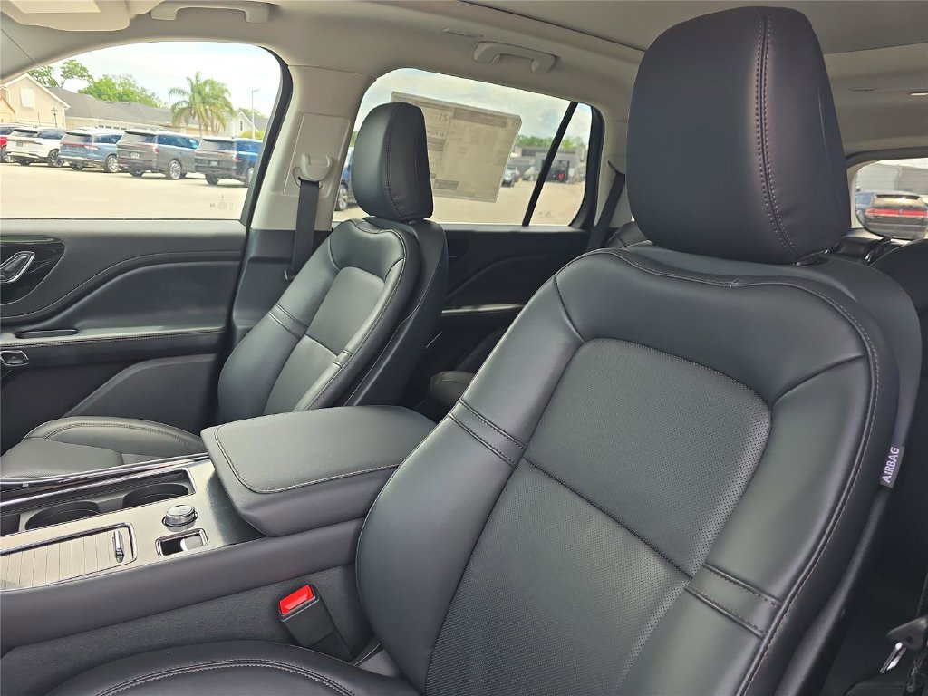 New 2026 Lincoln Aviator 2WD image 15