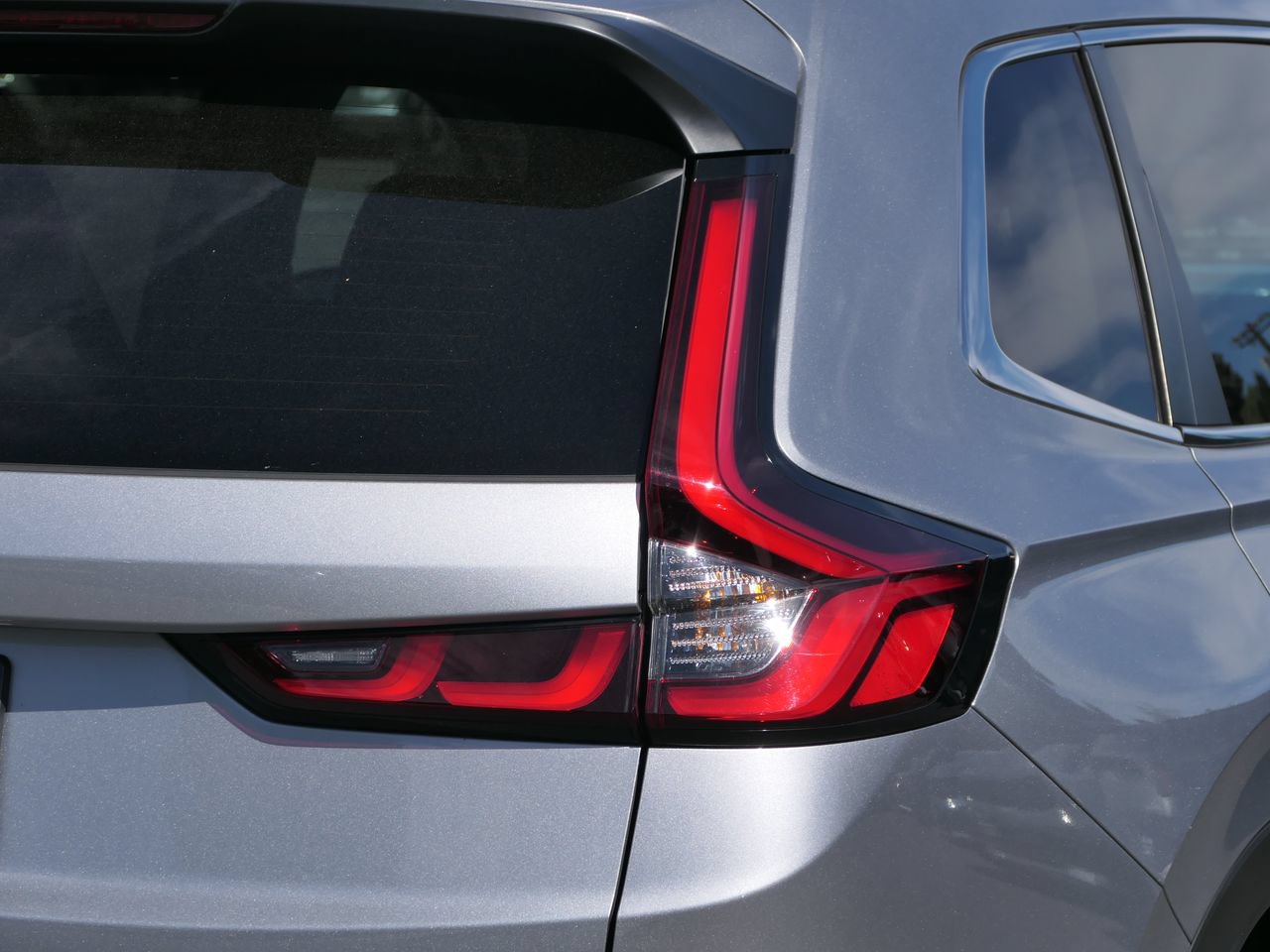 Used 2023 Honda CR-V EX-L image 4