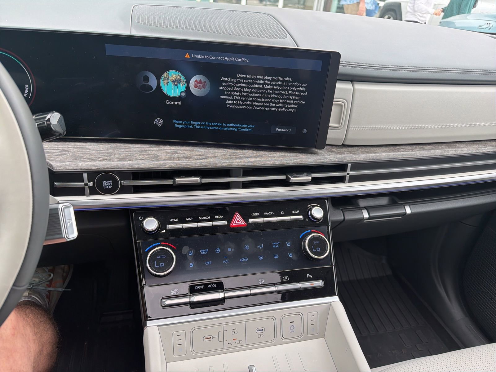 Certified 2025 Hyundai Santa Fe Calligraphy image 13