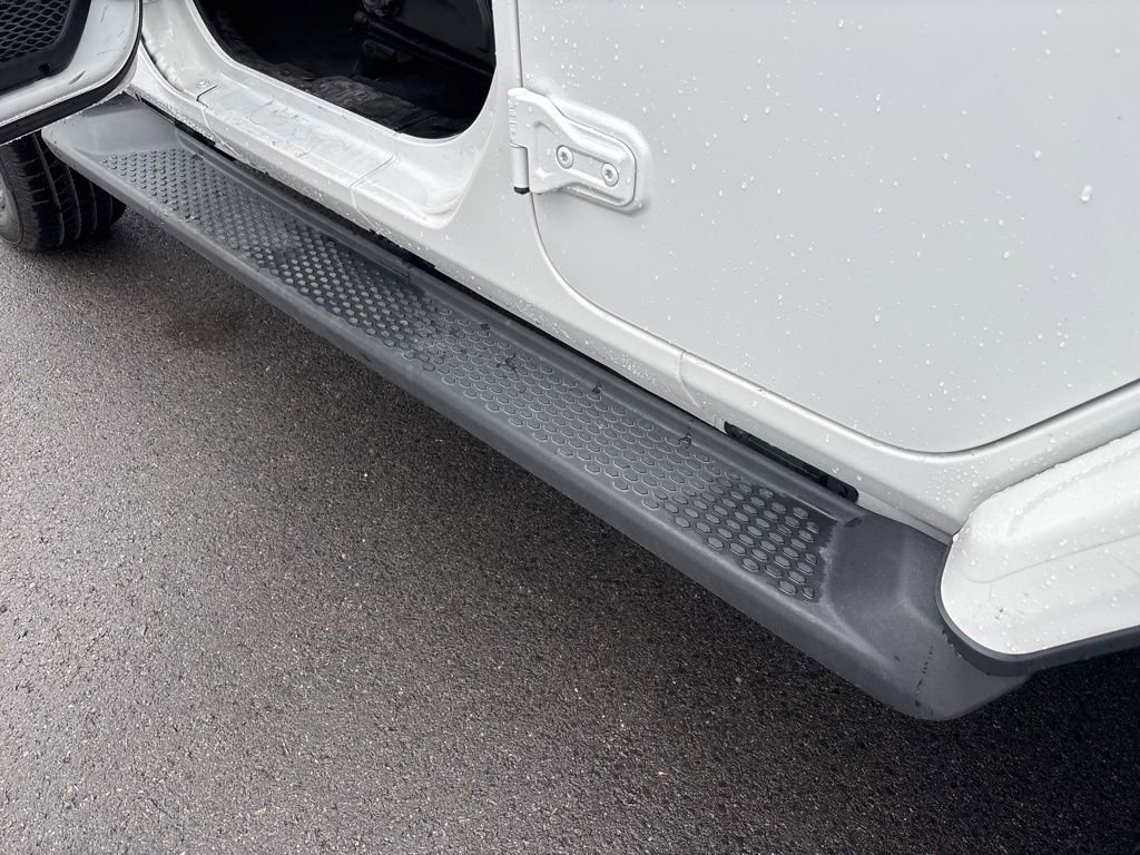 Used 2021 Jeep Wrangler Unlimited Sahara image 16