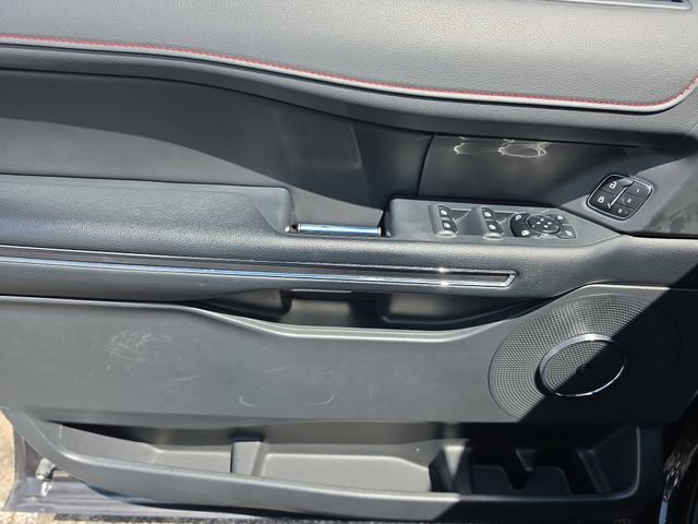 Used 2023 Ford Expedition Max Limited image 16