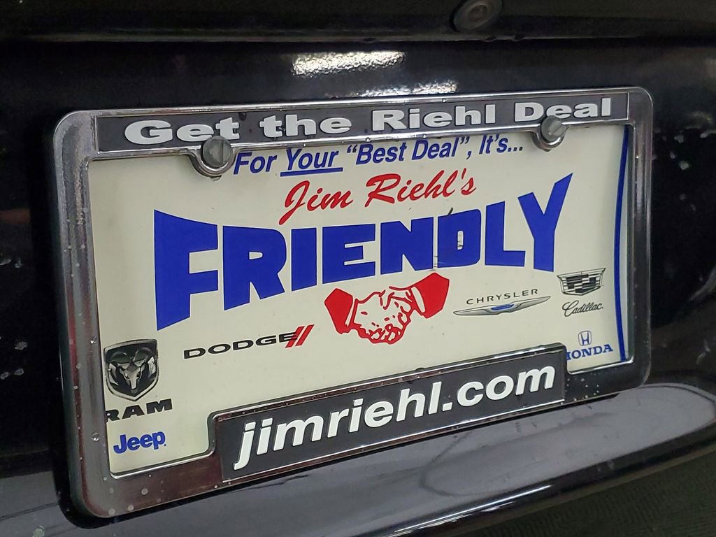 Used 2024 Chrysler Pacifica Touring-L image 10