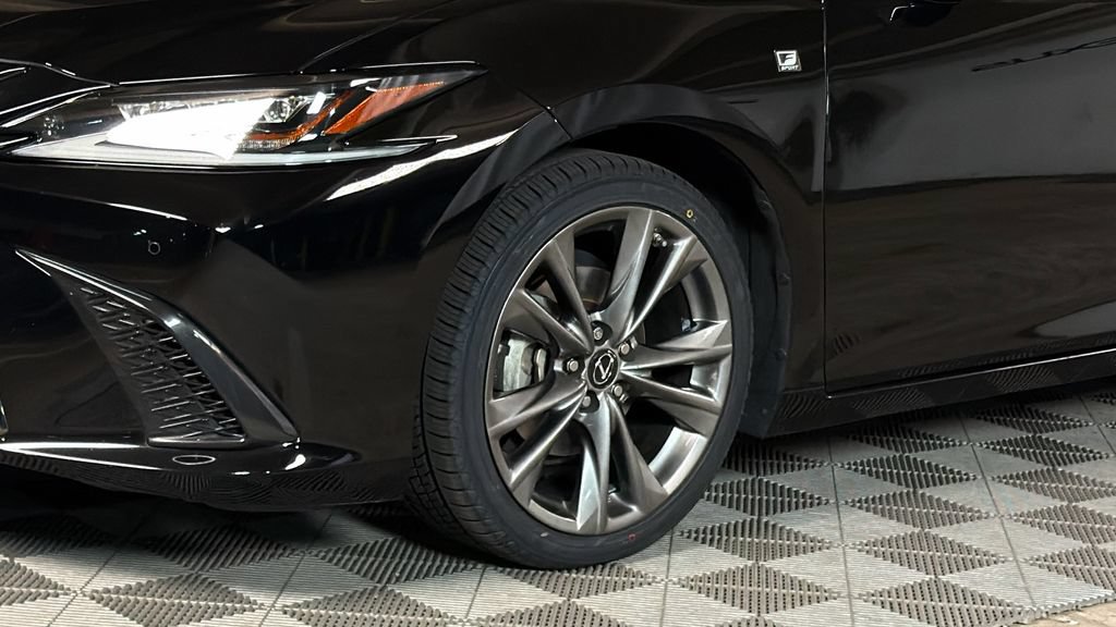 Used 2019 Lexus ES 350 F Sport w/ Accessory Package FWD image 4