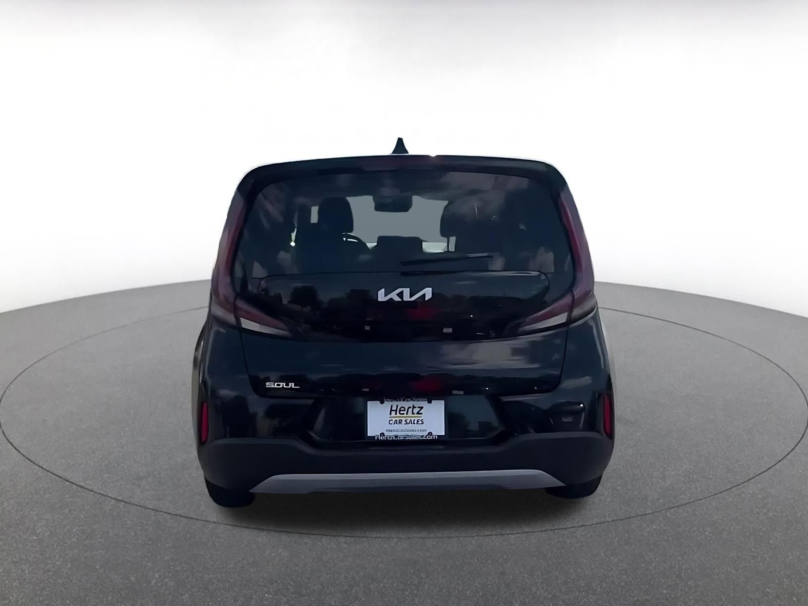 Used 2025 Kia Soul LX w/ LX Technology Package FWD image 12