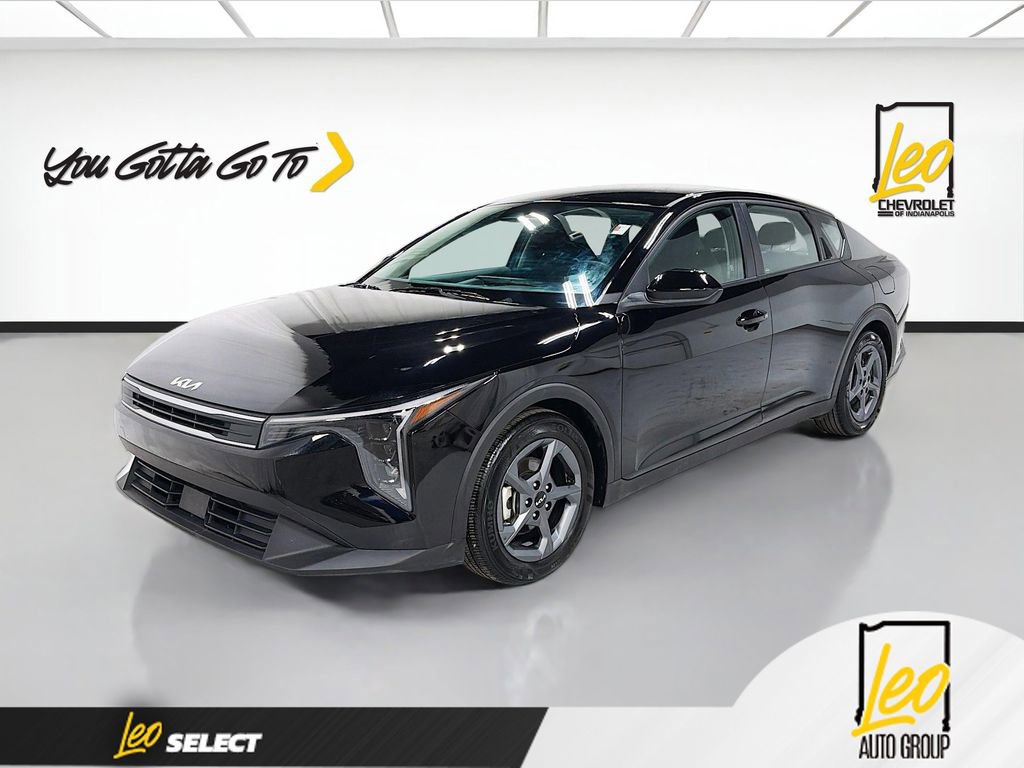 Used 2025 Kia K4 LXS image 1