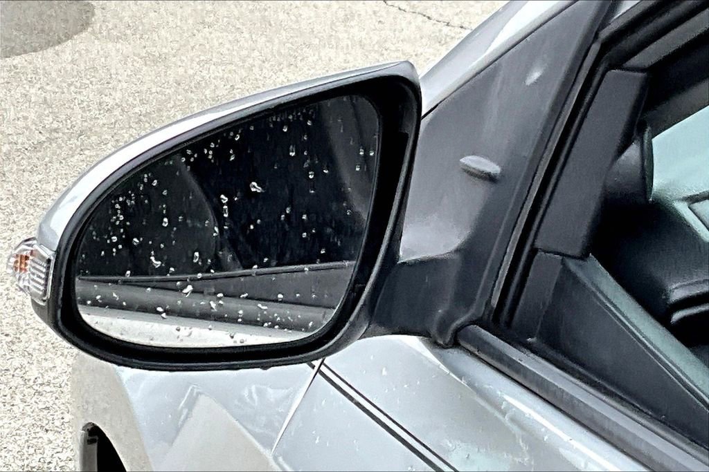 Used 2018 Toyota Corolla SE image 13