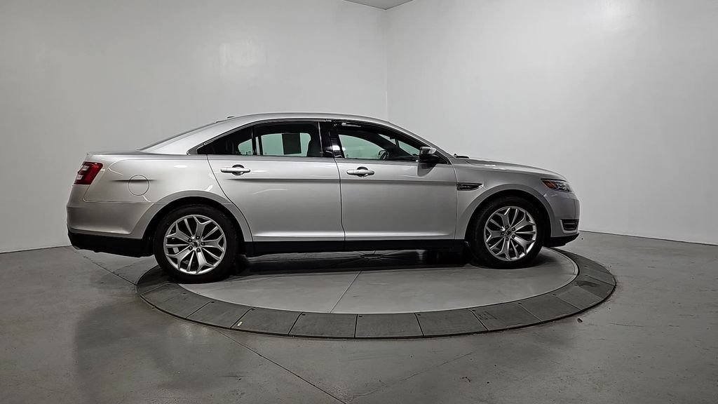 Used 2016 Ford Taurus Limited FWD image 7