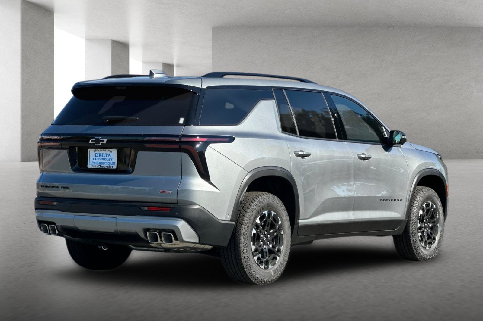 New 2027 Chevrolet Traverse Z71 w/ Enhanced Driving Package AWD/4WD image 4