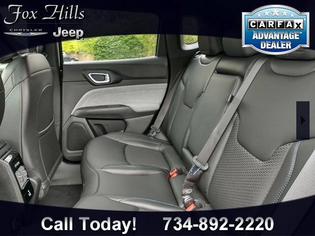 New 2023 Jeep Compass Latitude w/ Convenience Group AWD/4WD image 30