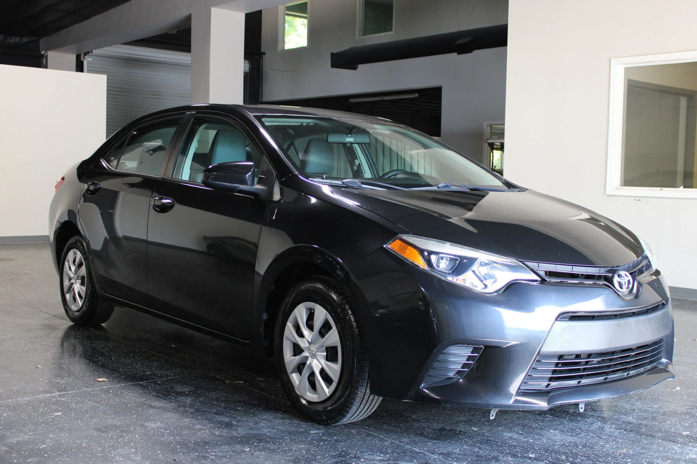 Used 2014 Toyota Corolla L FWD image 30
