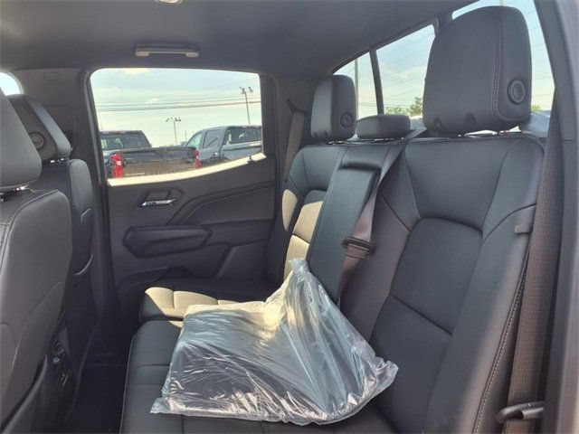 New 2025 Chevrolet Colorado LT w/ LT Convenience Package AWD/4WD image 8
