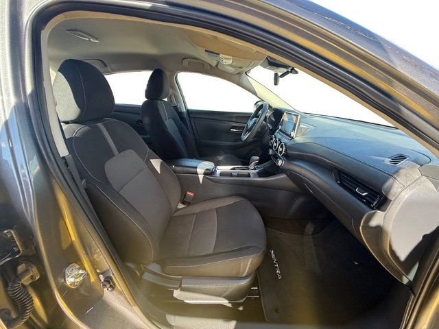 Used 2025 Nissan Sentra SV image 14