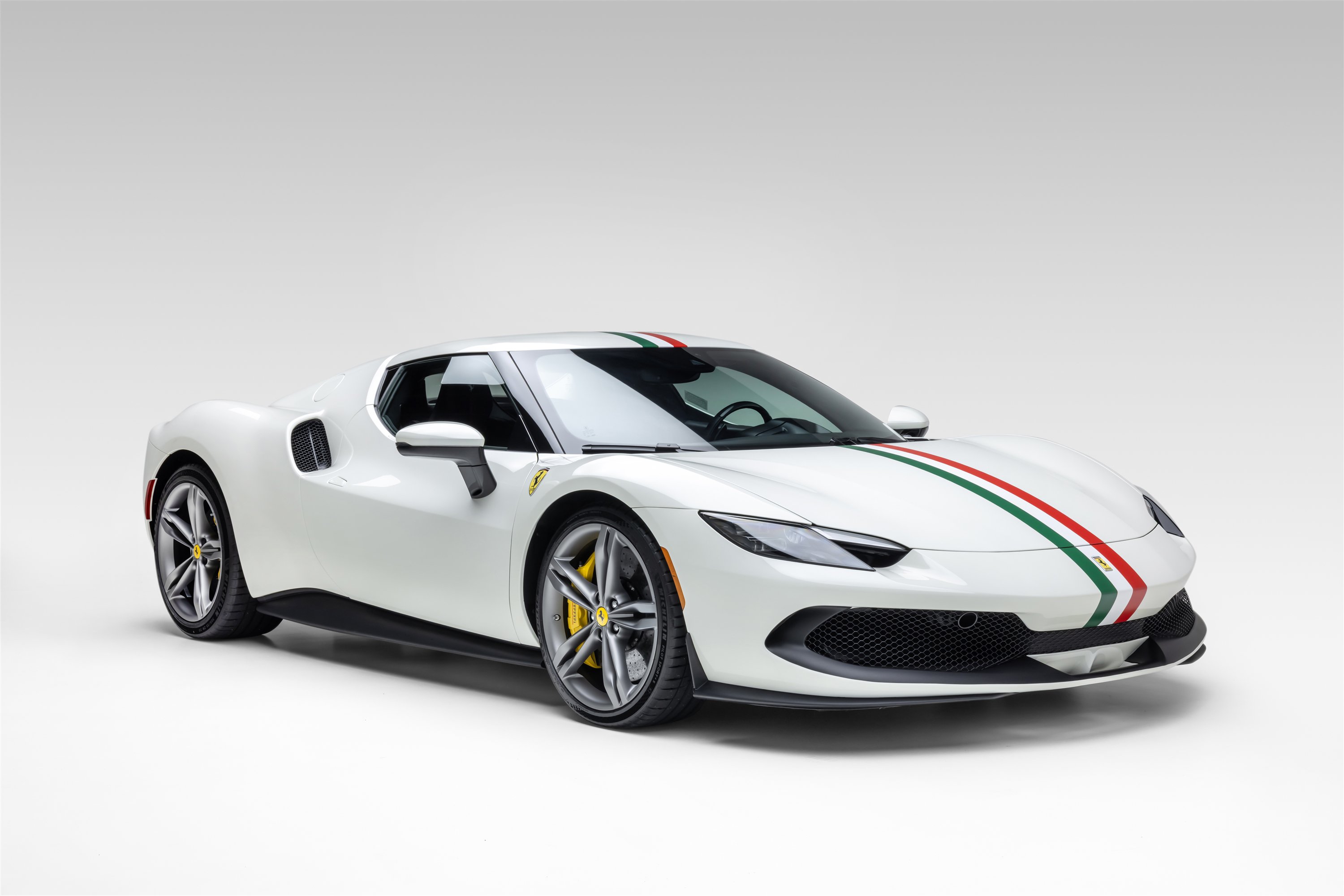 Used 2022 Ferrari 296 GTB RWD image 11