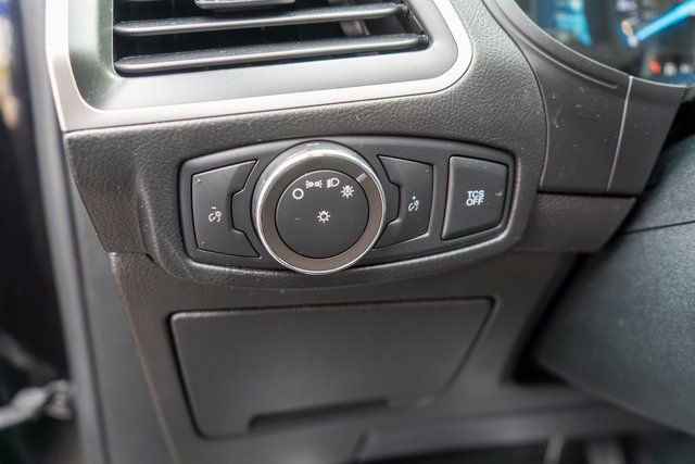 Used 2022 Ford Edge SE image 21
