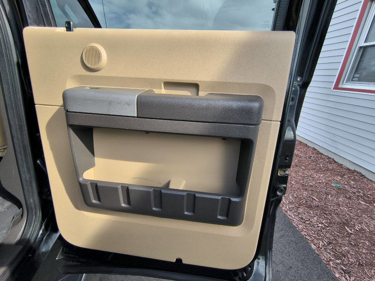 Used 2016 Ford F250 Lariat w/ Lariat Ultimate Package image 28