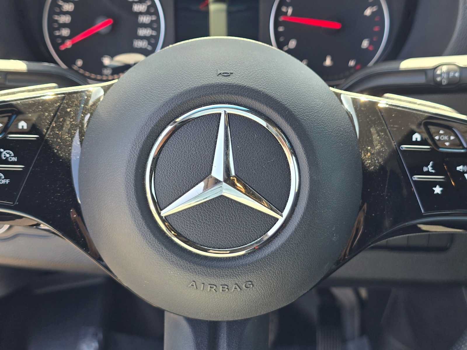 Used 2025 Mercedes-Benz Sprinter 2500 image 21