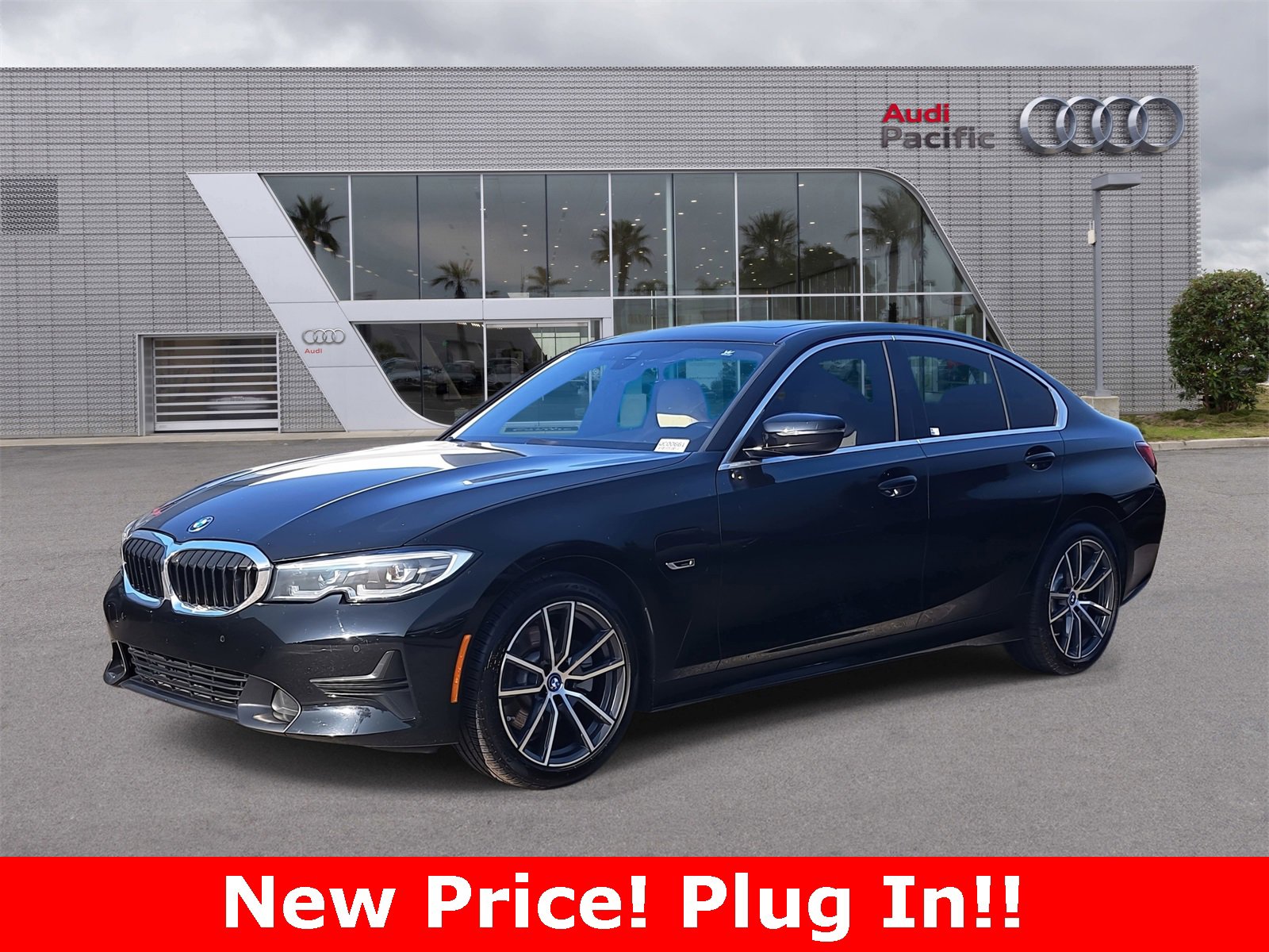 Used 2022 BMW 330e xDrive w/ Driving Assistance Package