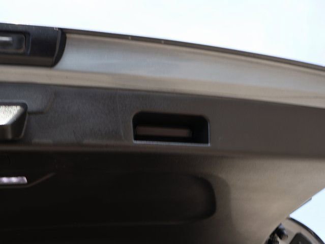 Used 2019 Chevrolet Traverse LT w/ LT Premium Package image 23