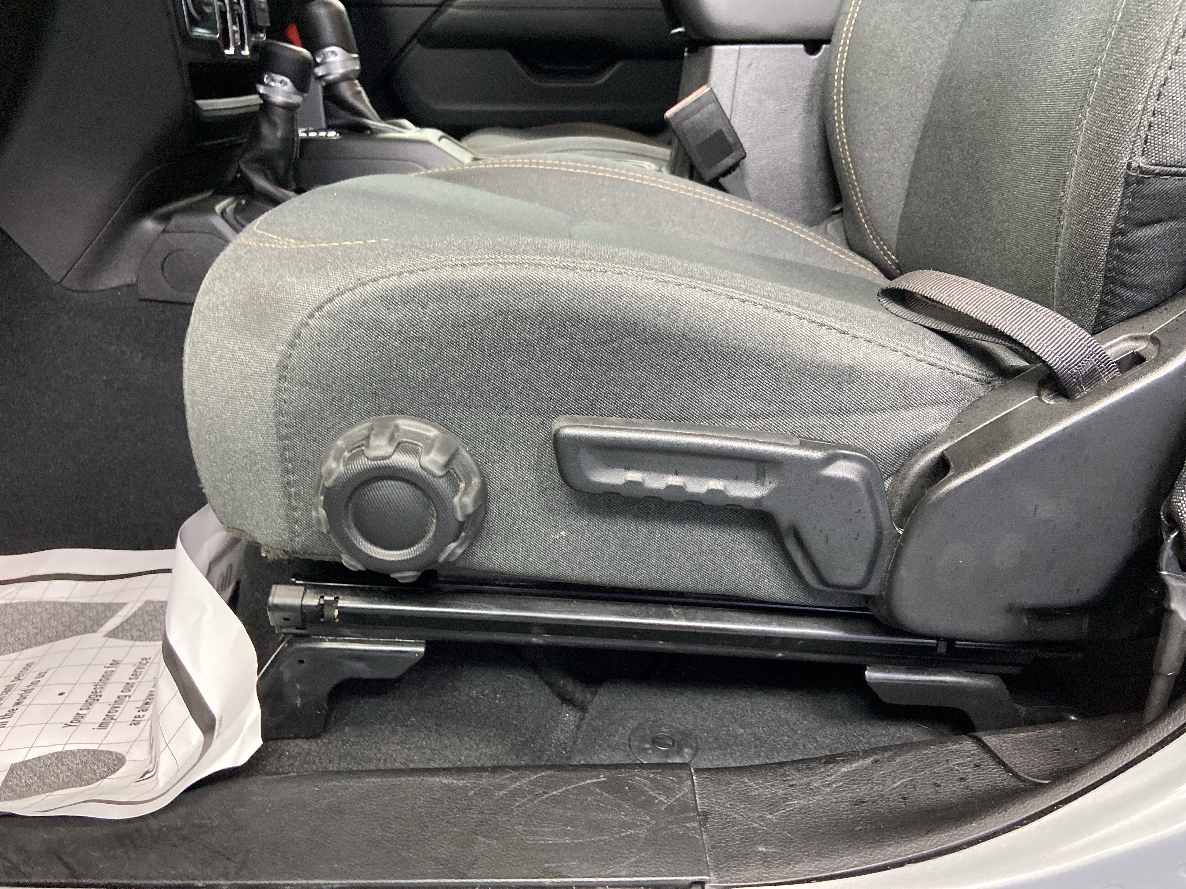 Used 2024 Jeep Wrangler Sahara image 13