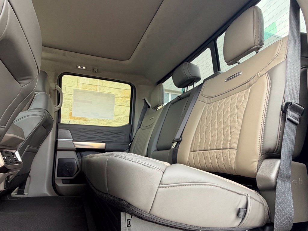 New 2027 Ford F250 Platinum w/ Platinum Plus Package AWD/4WD image 22