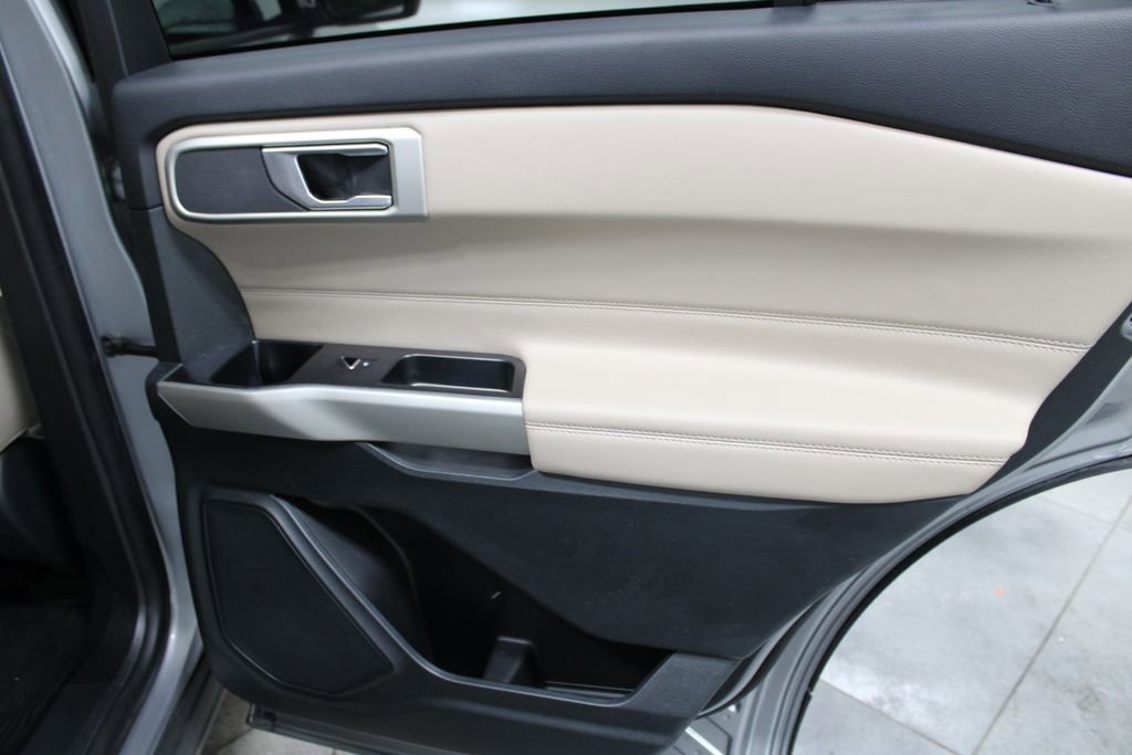Used 2023 Ford Explorer XLT w/ Equipment Group 202A image 28