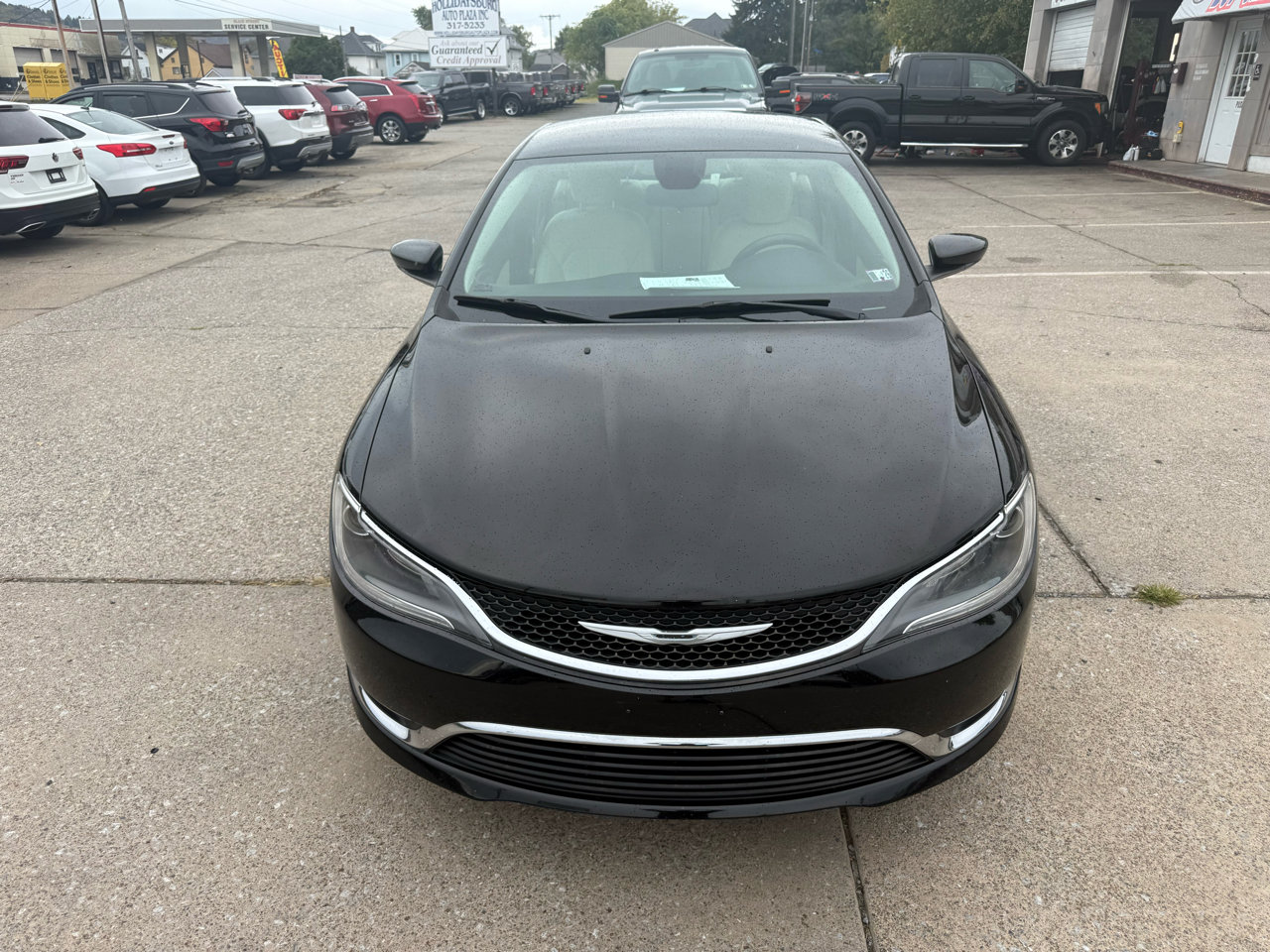 Used 2015 Chrysler 200 Limited image 4