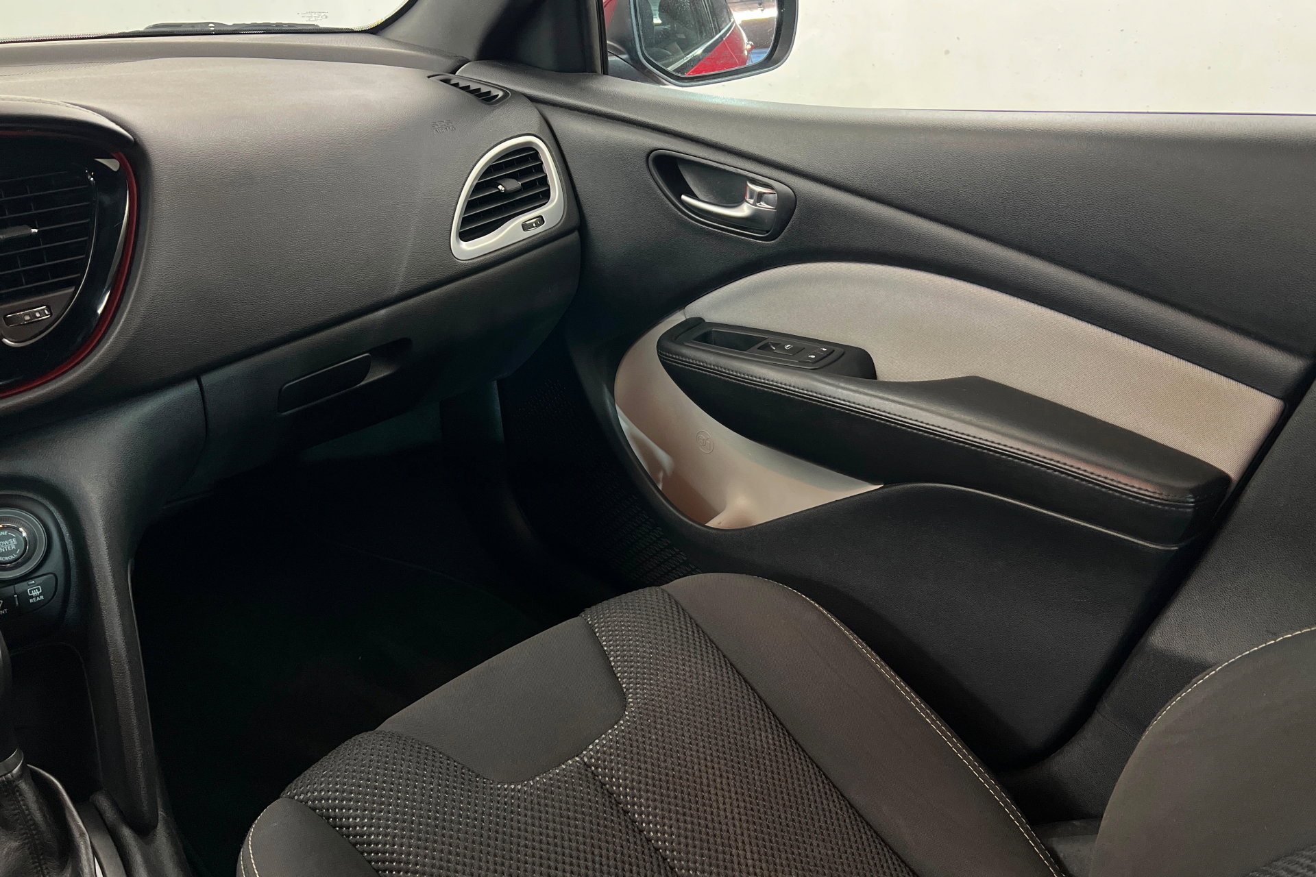 Used 2016 Dodge Dart SXT w/ Rallye Appearance Group FWD image 11