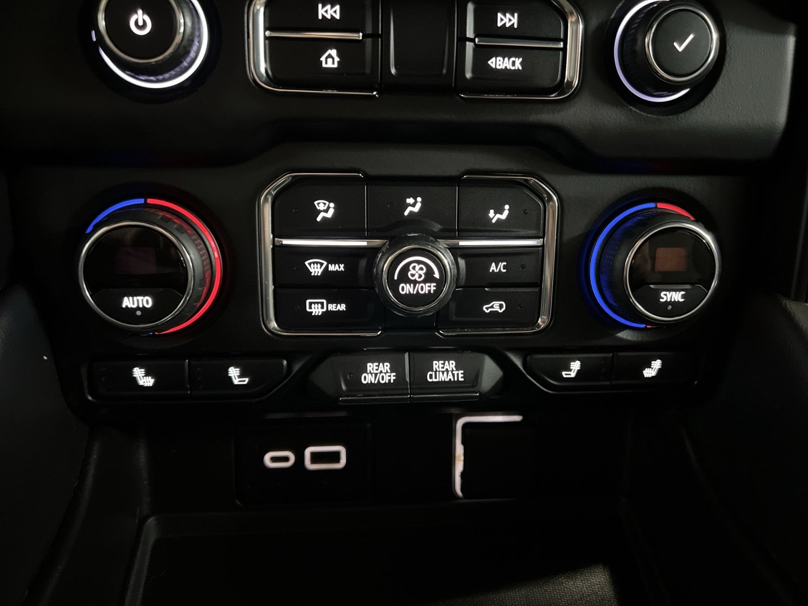 Used 2021 Chevrolet Tahoe LT AWD/4WD image 20