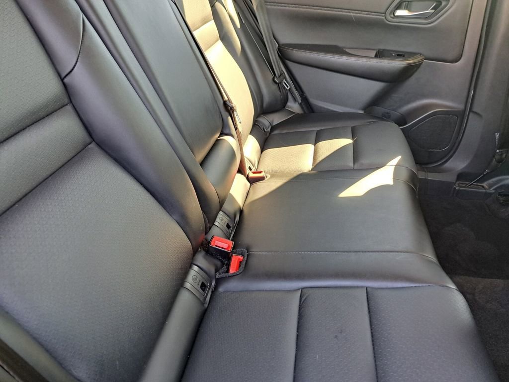 Used 2022 Nissan Rogue SV w/ SV Premium Package image 23