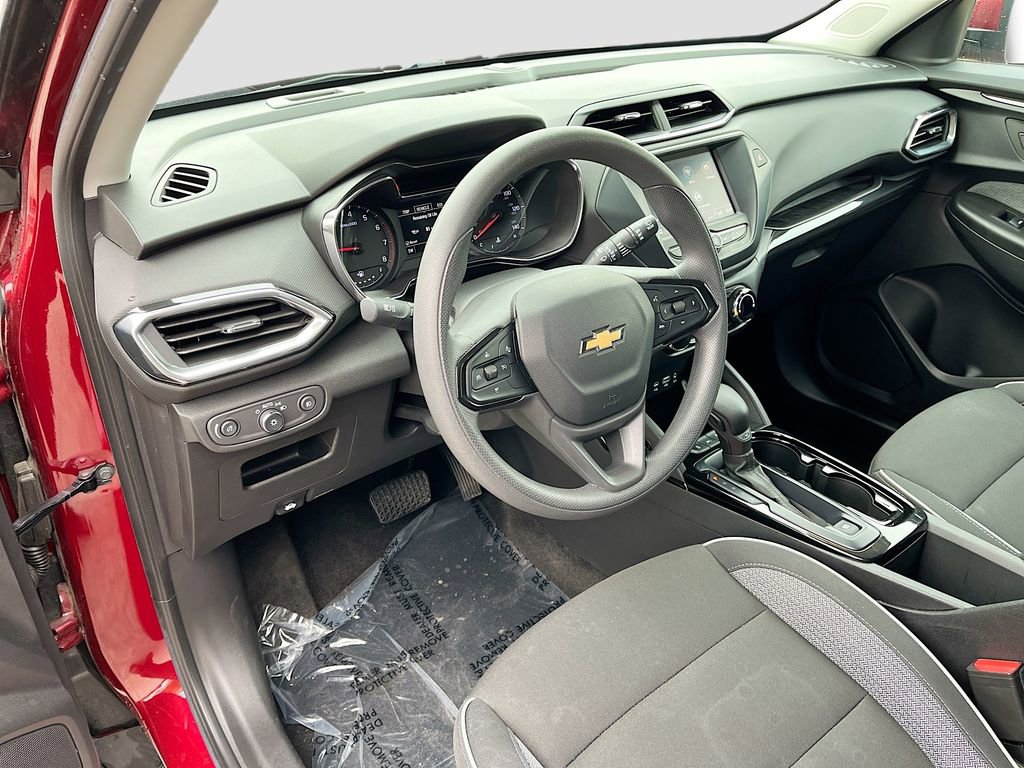 Used 2023 Chevrolet TrailBlazer LT image 16