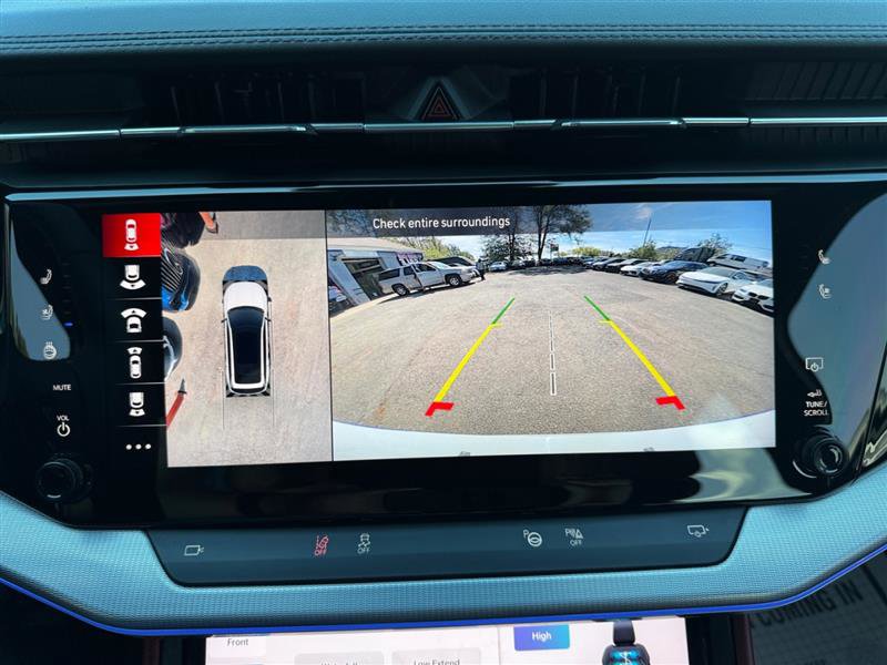 Used 2024 Jeep Wagoneer Launch Edition image 23