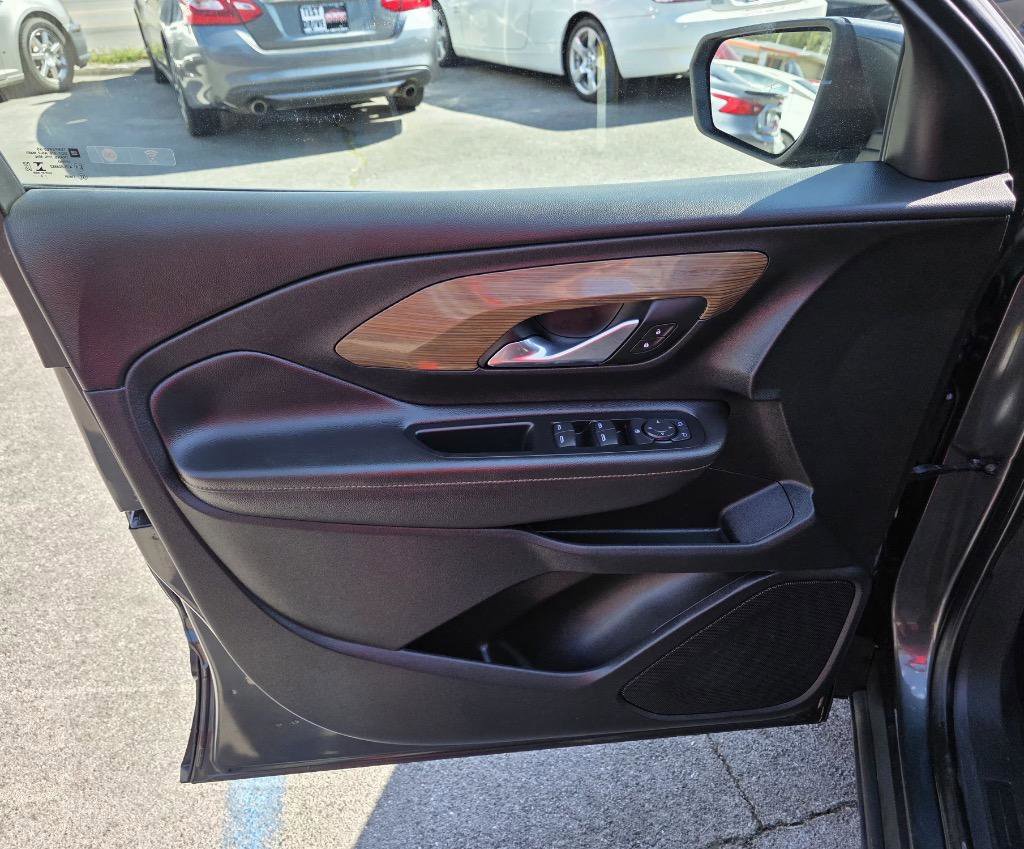 Used 2020 GMC Terrain SLE w/ Driver Convenience Package image 14