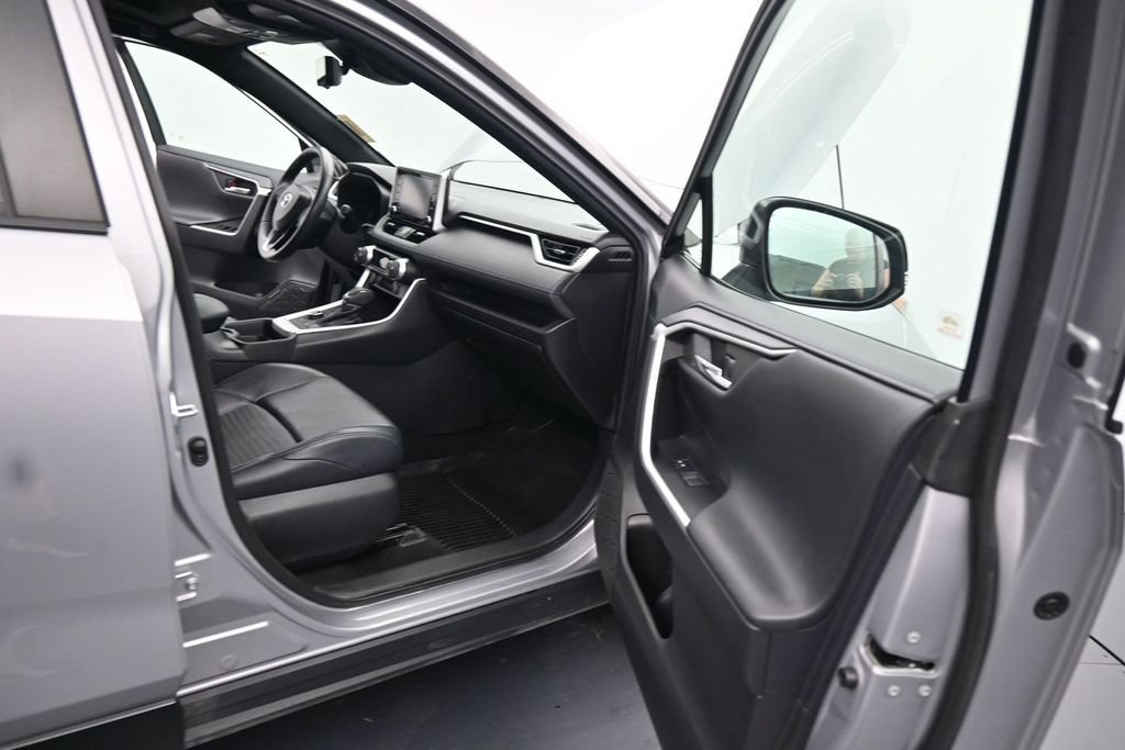Used 2021 Toyota RAV4 XSE AWD/4WD image 23