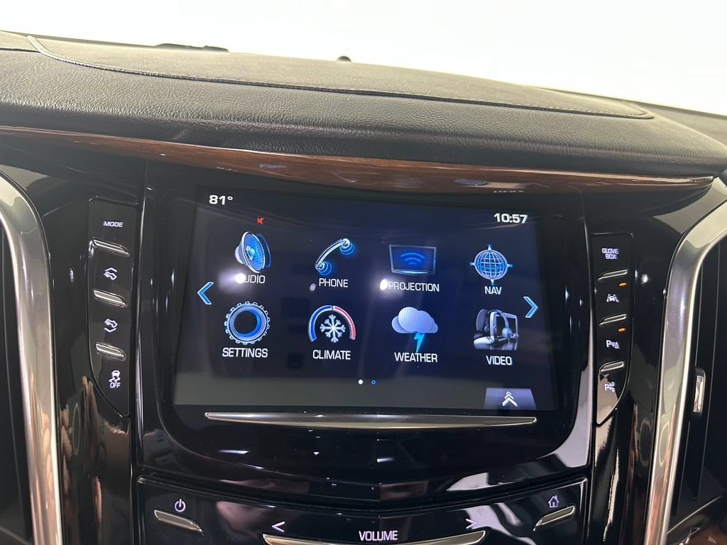 Used 2018 Cadillac Escalade Luxury w/ LPO, Radiant Package AWD/4WD image 36