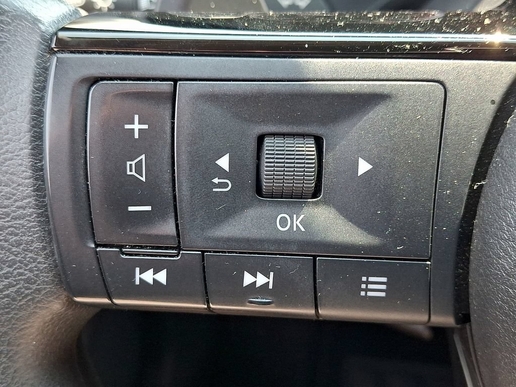 Used 2021 Nissan Rogue SV AWD/4WD image 22